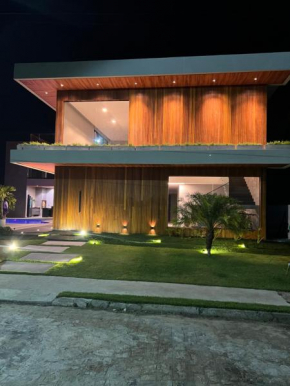 Casa em condomínio fechado na praia de Sonho Verde